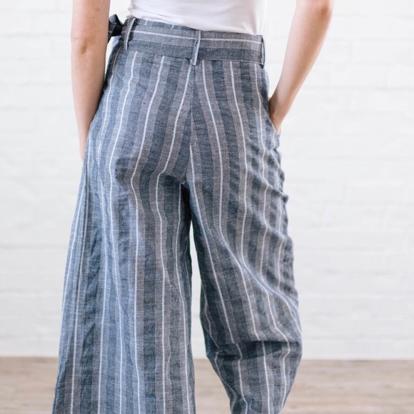 Crop Pants - Picture 2 of 2